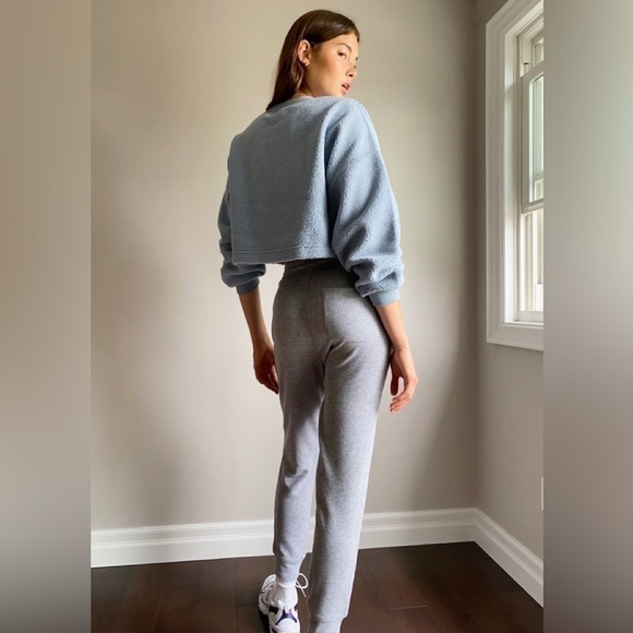 ARITZIA Sunday best Lupa Sweater in Serene Blue medium - Picture 13 of 13